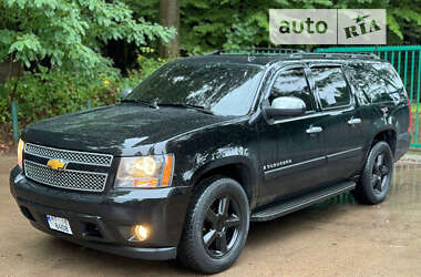 Позашляховик / Кросовер Chevrolet Suburban 2008 в Львові