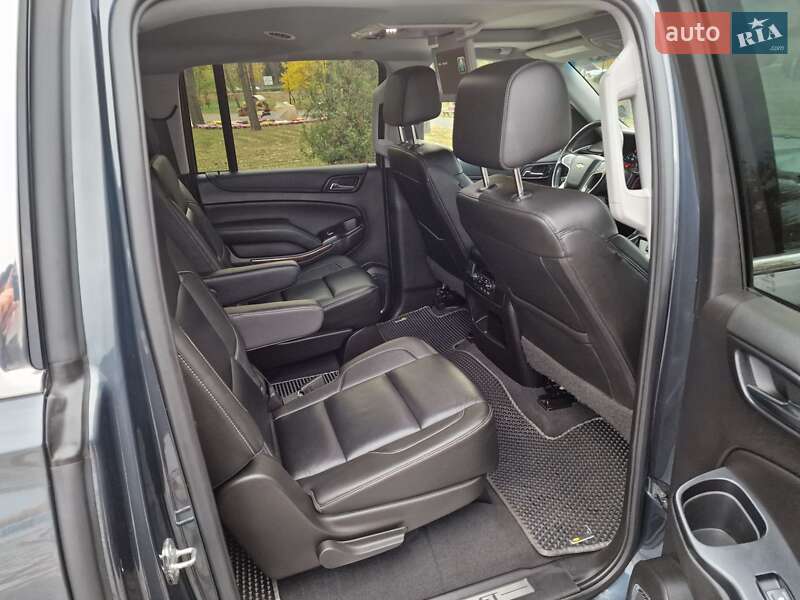 Внедорожник / Кроссовер Chevrolet Suburban 2018 в Киеве