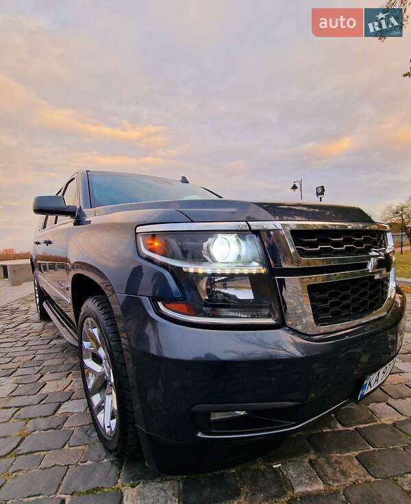 Внедорожник / Кроссовер Chevrolet Suburban 2018 в Киеве