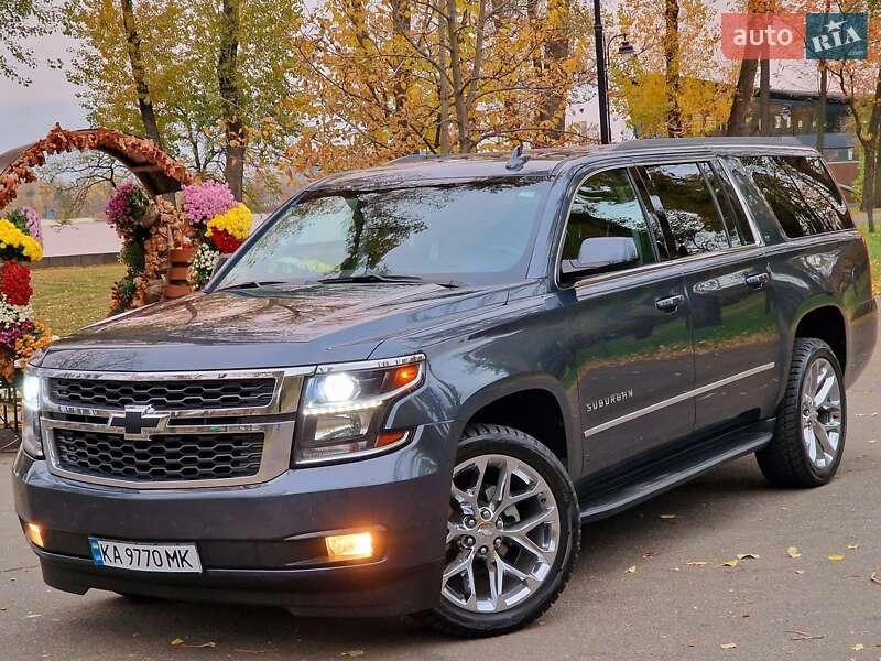 Внедорожник / Кроссовер Chevrolet Suburban 2018 в Киеве