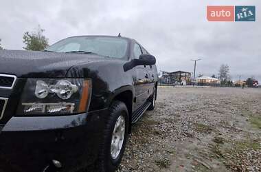 Позашляховик / Кросовер Chevrolet Suburban 2013 в 