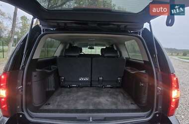 Позашляховик / Кросовер Chevrolet Suburban 2013 в 