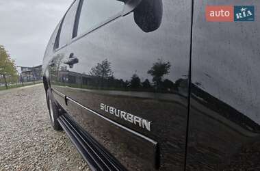 Позашляховик / Кросовер Chevrolet Suburban 2013 в 