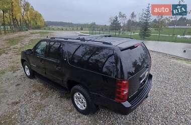 Позашляховик / Кросовер Chevrolet Suburban 2013 в 