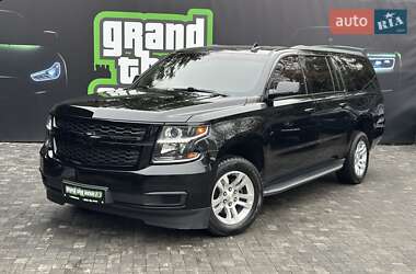 Позашляховик / Кросовер Chevrolet Suburban 2015 в Києві