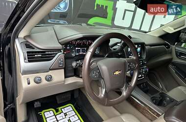 Позашляховик / Кросовер Chevrolet Suburban 2015 в Києві