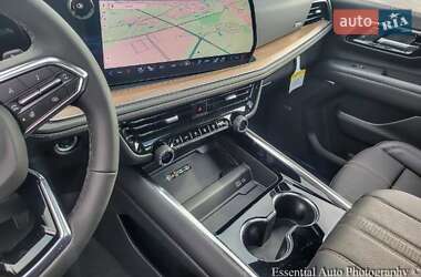 Внедорожник / Кроссовер Chevrolet Suburban 2025 в 