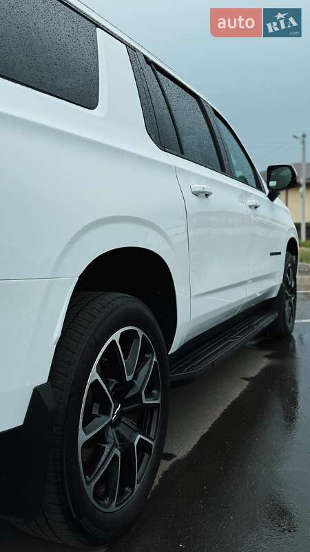 Позашляховик / Кросовер Chevrolet Suburban 2022 в Києві
