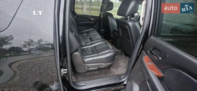 Позашляховик / Кросовер Chevrolet Suburban 2013 в Богородчанах