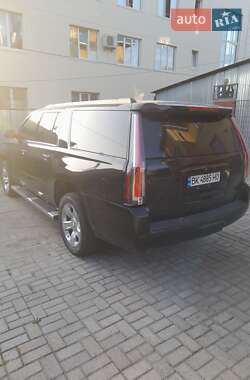 Внедорожник / Кроссовер Chevrolet Suburban 2017 в Ровно