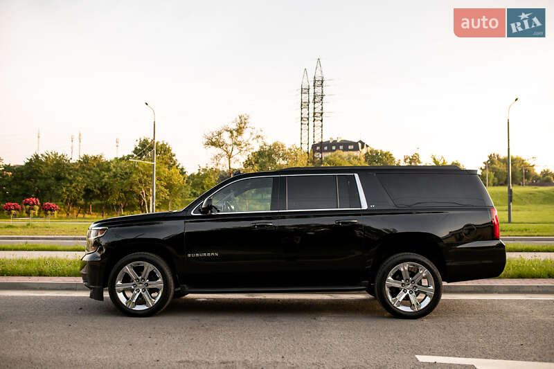 Позашляховик / Кросовер Chevrolet Suburban 2018 в Києві