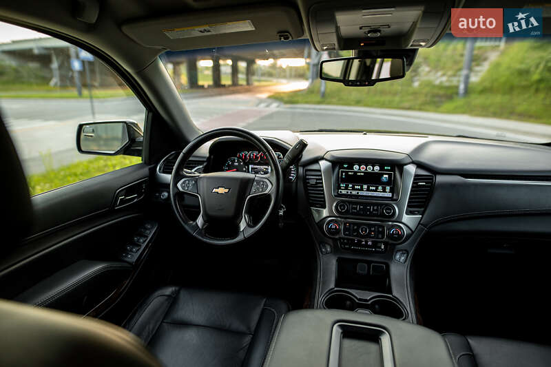 Позашляховик / Кросовер Chevrolet Suburban 2018 в Києві