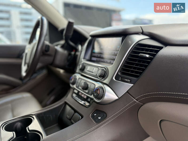 Внедорожник / Кроссовер Chevrolet Suburban 2017 в Киеве фото 14 Внедорожник / Кроссовер Chevrolet Suburban 2017 в Киеве