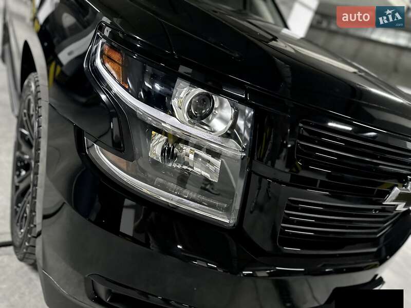 Внедорожник / Кроссовер Chevrolet Suburban 2014 в Днепре
