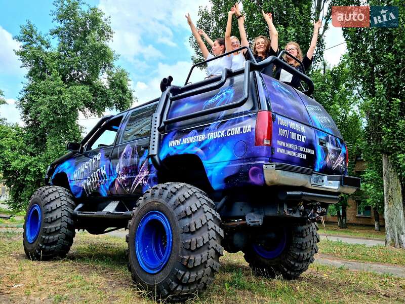 Позашляховик / Кросовер Chevrolet Suburban 1994 в Києві фото 2 Позашляховик / Кросовер Chevrolet Suburban 1994 в Києві