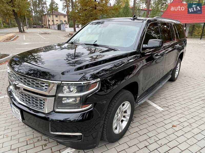 Внедорожник / Кроссовер Chevrolet Suburban 2015 в Буче