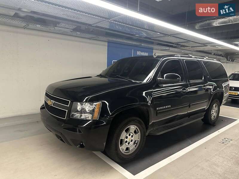 Позашляховик / Кросовер Chevrolet Suburban 2012 в Одесі