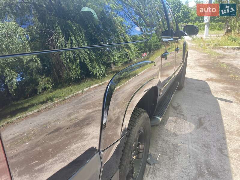 Внедорожник / Кроссовер Chevrolet Suburban 2007 в Виннице фото 9 Внедорожник / Кроссовер Chevrolet Suburban 2007 в Виннице