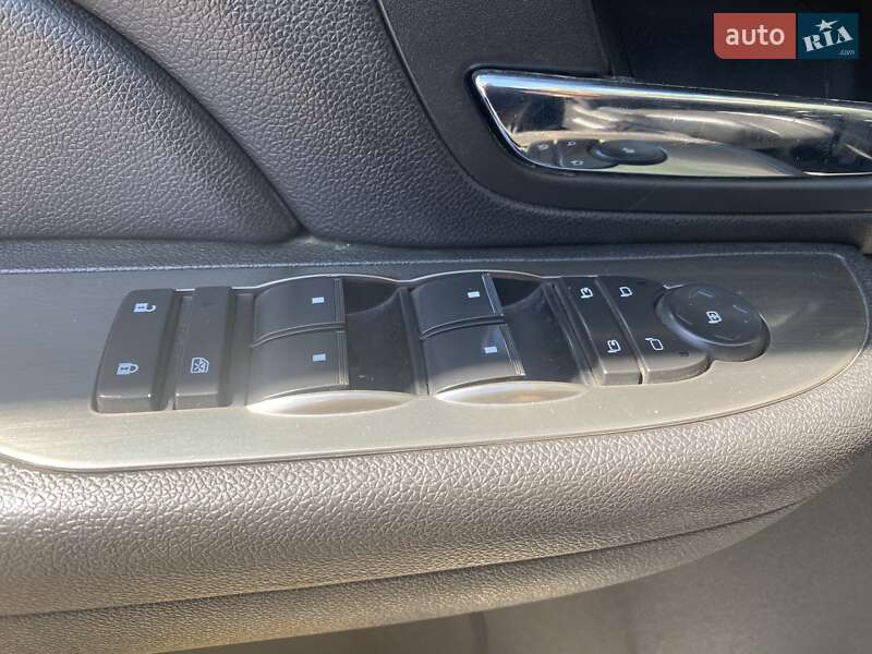 Внедорожник / Кроссовер Chevrolet Suburban 2007 в Виннице фото 18 Внедорожник / Кроссовер Chevrolet Suburban 2007 в Виннице