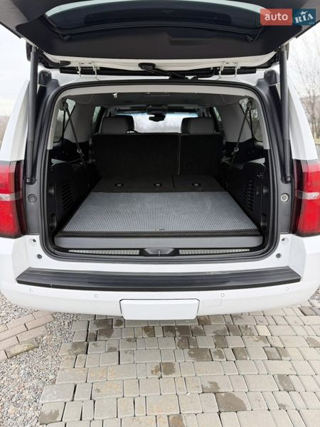 Внедорожник / Кроссовер Chevrolet Suburban 2019 в Одессе