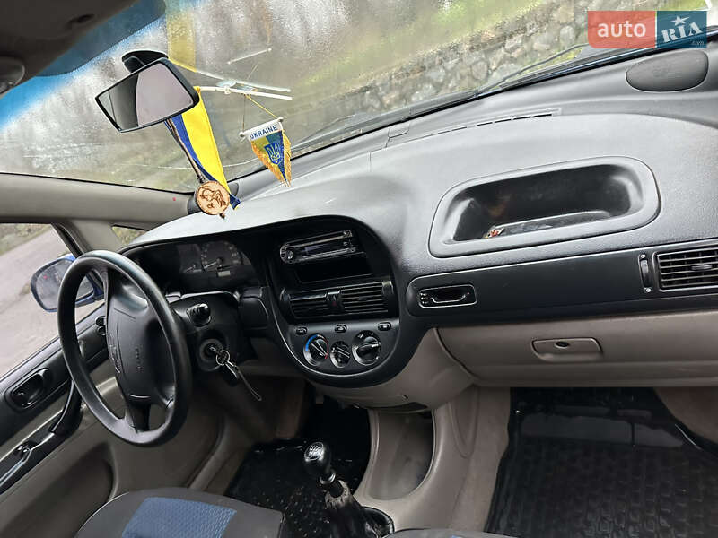 Минивэн Chevrolet Tacuma 2004 в Звенигородке