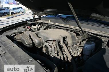 Внедорожник / Кроссовер Chevrolet Tahoe 2011 в 