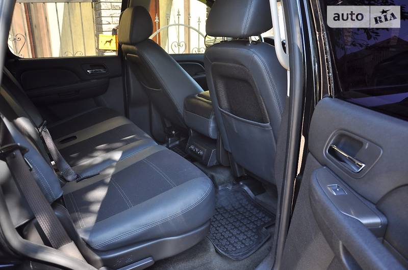 Внедорожник / Кроссовер Chevrolet Tahoe 2007 в Киеве фото 16 Внедорожник / Кроссовер Chevrolet Tahoe 2007 в Киеве