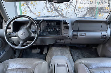 Внедорожник / Кроссовер Chevrolet Tahoe 1999 в Киеве