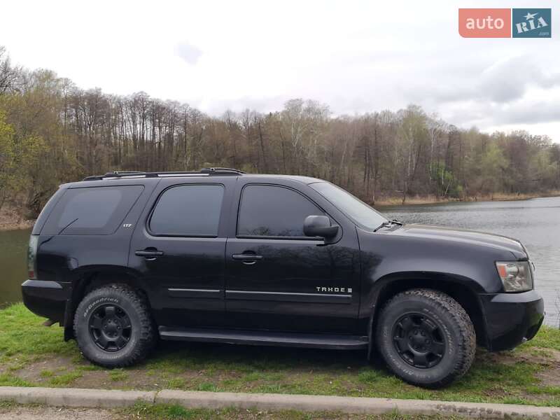 Внедорожник / Кроссовер Chevrolet Tahoe 2006 в Киеве