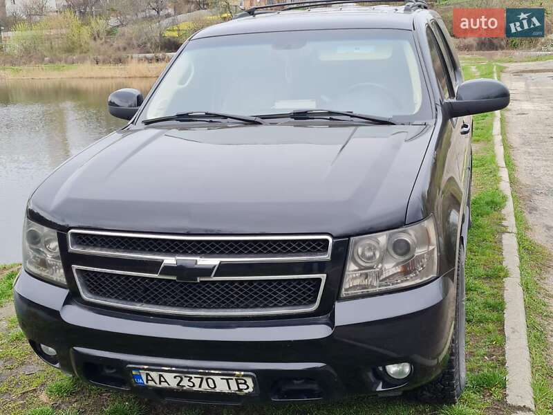 Внедорожник / Кроссовер Chevrolet Tahoe 2006 в Киеве
