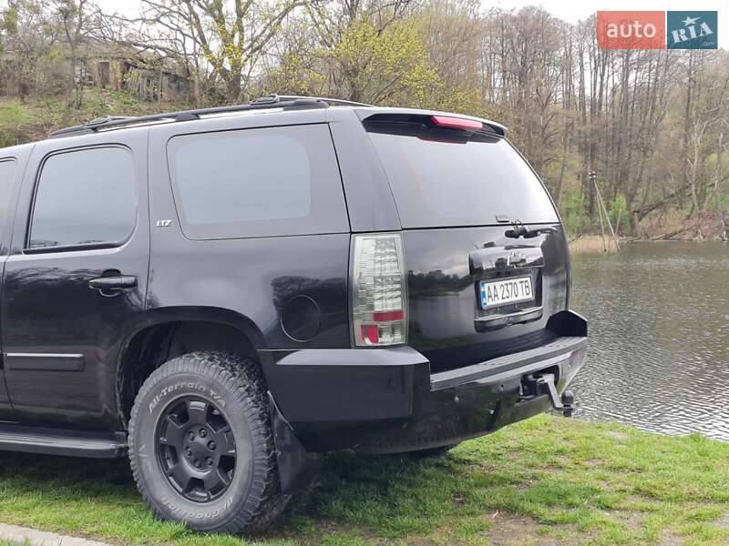 Внедорожник / Кроссовер Chevrolet Tahoe 2006 в Киеве