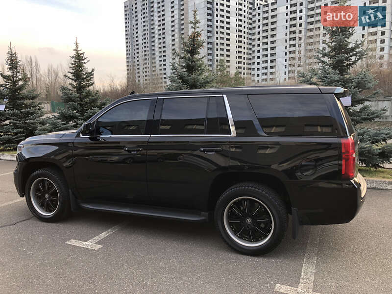 Внедорожник / Кроссовер Chevrolet Tahoe 2017 в Киеве