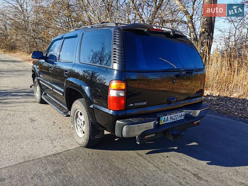 Позашляховик / Кросовер Chevrolet Tahoe 2000 в Києві