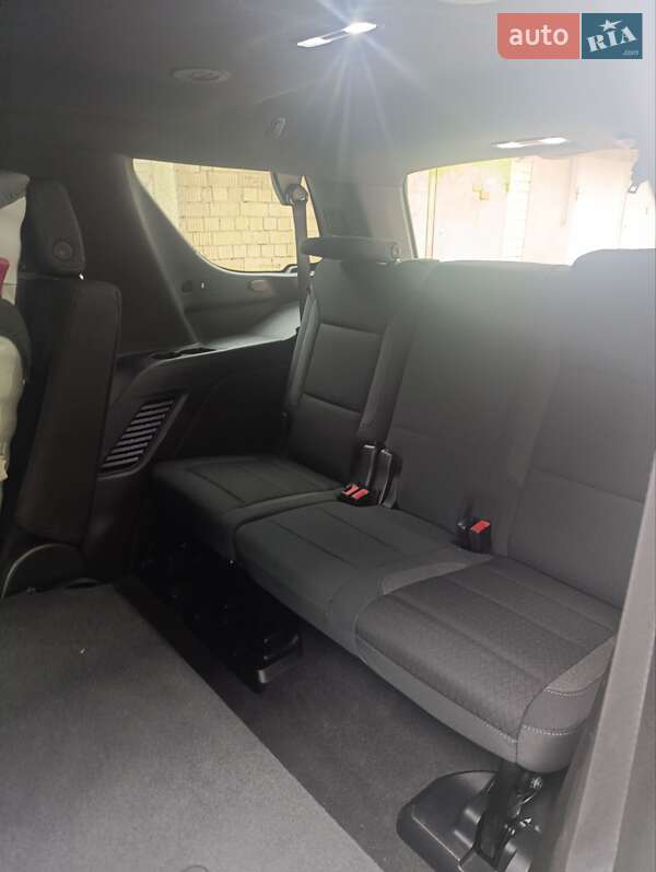 Внедорожник / Кроссовер Chevrolet Tahoe 2021 в Киеве