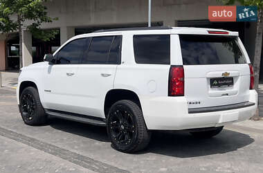 Позашляховик / Кросовер Chevrolet Tahoe 2014 в 