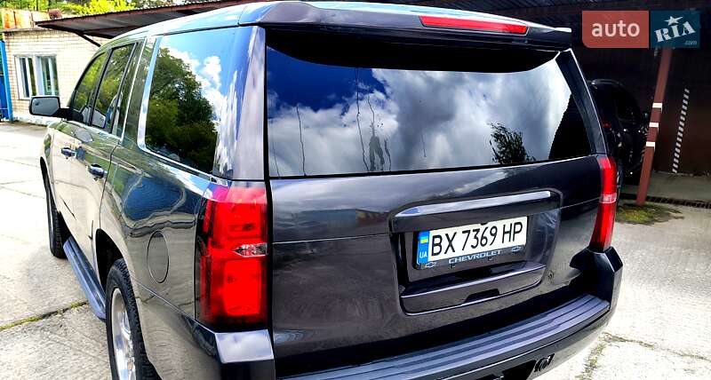 Внедорожник / Кроссовер Chevrolet Tahoe 2016 в Остроге