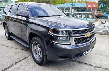 Внедорожник / Кроссовер Chevrolet Tahoe 2016 в Остроге