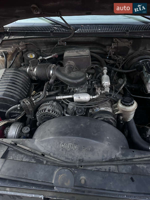 Позашляховик / Кросовер Chevrolet Tahoe 1998 в Києві