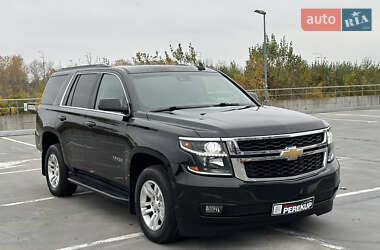 Позашляховик / Кросовер Chevrolet Tahoe 2015 в Києві