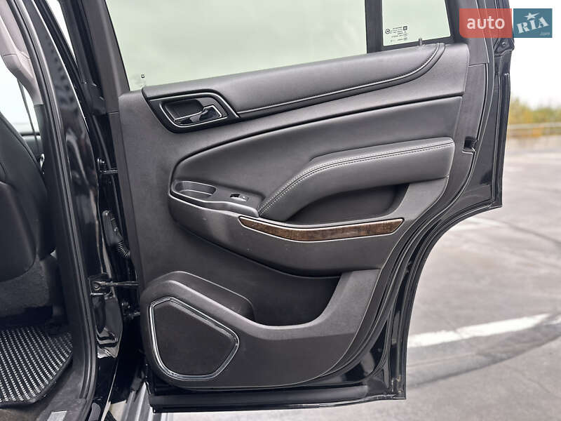 Позашляховик / Кросовер Chevrolet Tahoe 2015 в Києві фото 36 Позашляховик / Кросовер Chevrolet Tahoe 2015 в Києві