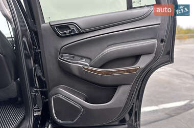 Внедорожник / Кроссовер Chevrolet Tahoe 2015 в 