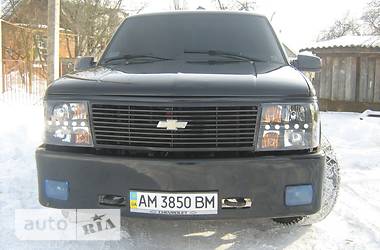 Внедорожник / Кроссовер Chevrolet Tahoe 1996 в 