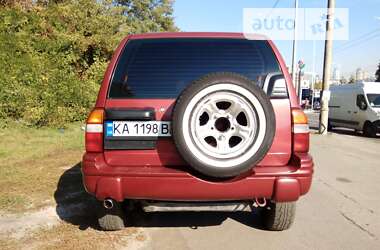 Внедорожник / Кроссовер Chevrolet Tracker 2000 в Киеве