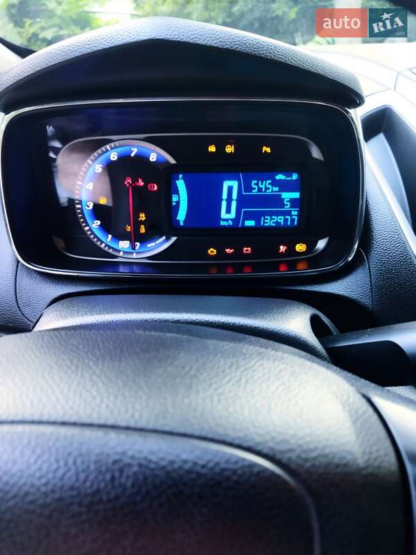 Внедорожник / Кроссовер Chevrolet Tracker 2014 в Каменец-Подольском