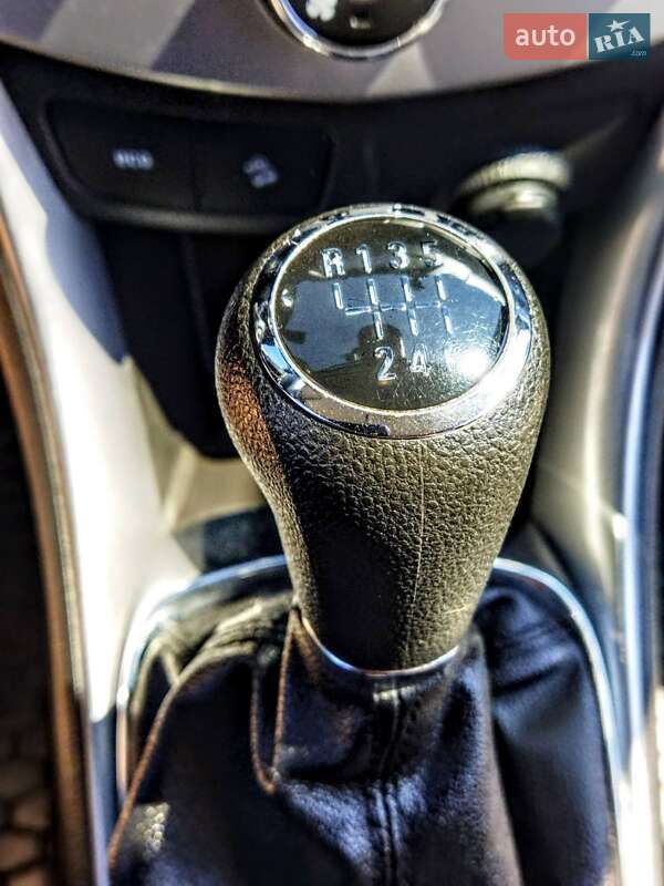 Внедорожник / Кроссовер Chevrolet Tracker 2014 в Каменец-Подольском