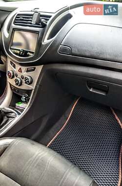 Внедорожник / Кроссовер Chevrolet Tracker 2014 в Каменец-Подольском