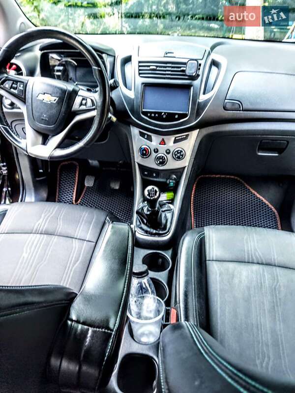 Внедорожник / Кроссовер Chevrolet Tracker 2014 в Каменец-Подольском