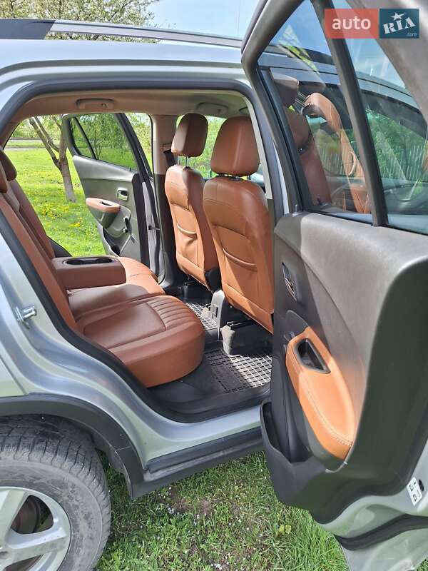 Внедорожник / Кроссовер Chevrolet Tracker 2014 в Сумах