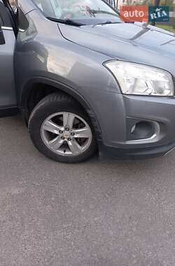 Внедорожник / Кроссовер Chevrolet Tracker 2014 в 