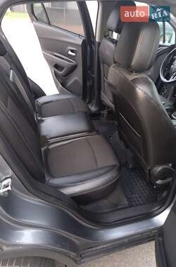 Внедорожник / Кроссовер Chevrolet Tracker 2014 в 